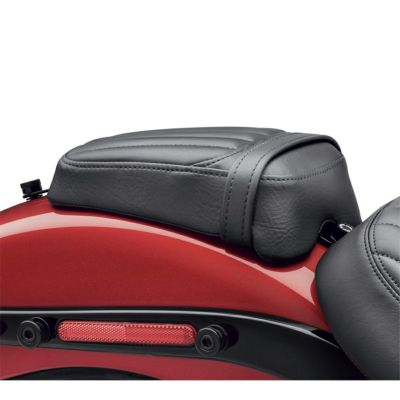 【52400129】ハーレー純正　パッセンジャーピリオン／ストリートボブ／ソフテイルスリムスタイル<br>Passenger Pillion - Softail Slim Styling